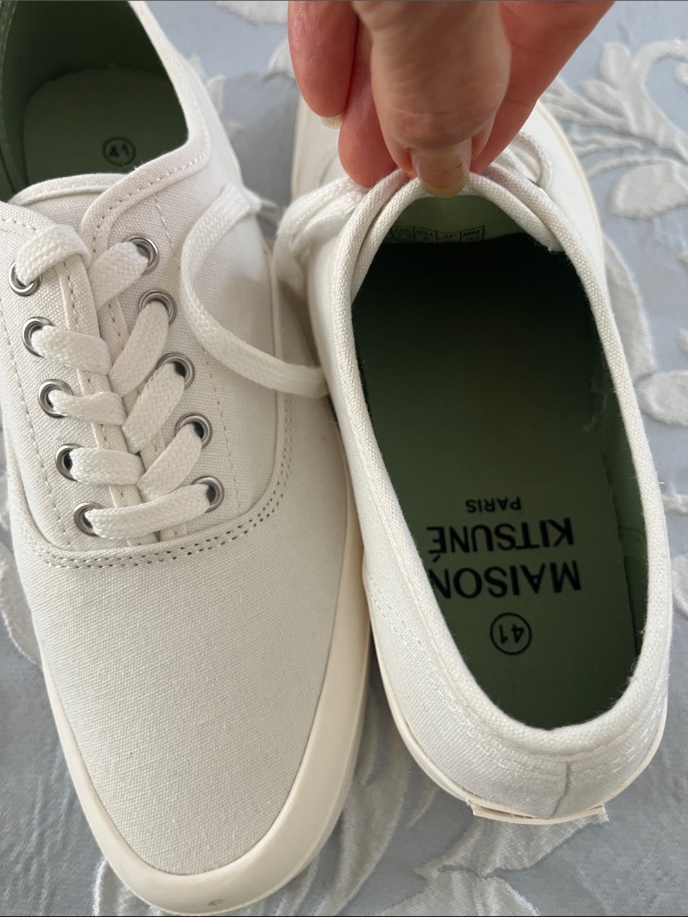 MAISON KITSUNÉ Off-White Canvas Low-Top Sneakers- NEW - Picture 10 of 11